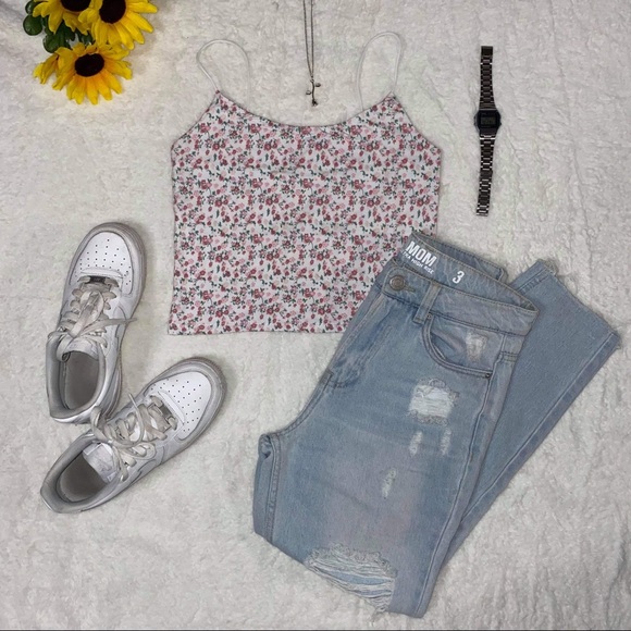 Floral Top - Picture 2 of 3